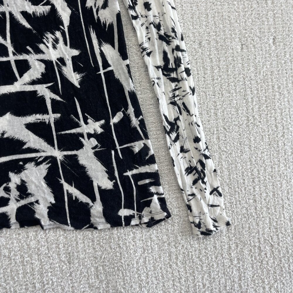 BCBGMaxazira Graphic Print Blouse Black  and White Long Sleeve Womens Size S - Picture 4 of 9
